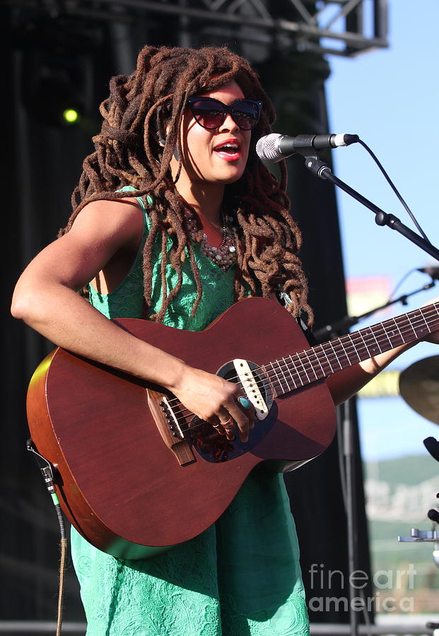 Valerie June Photograph by Concert Photos - Fine Art America