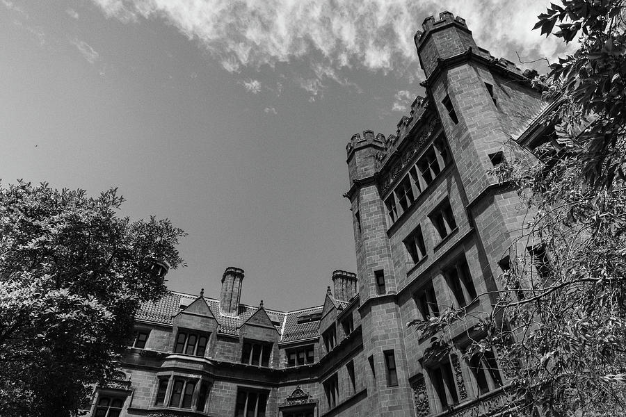 Vanderbilt Hall at Yale University in black and white #2 Photograph by Eldon McGraw