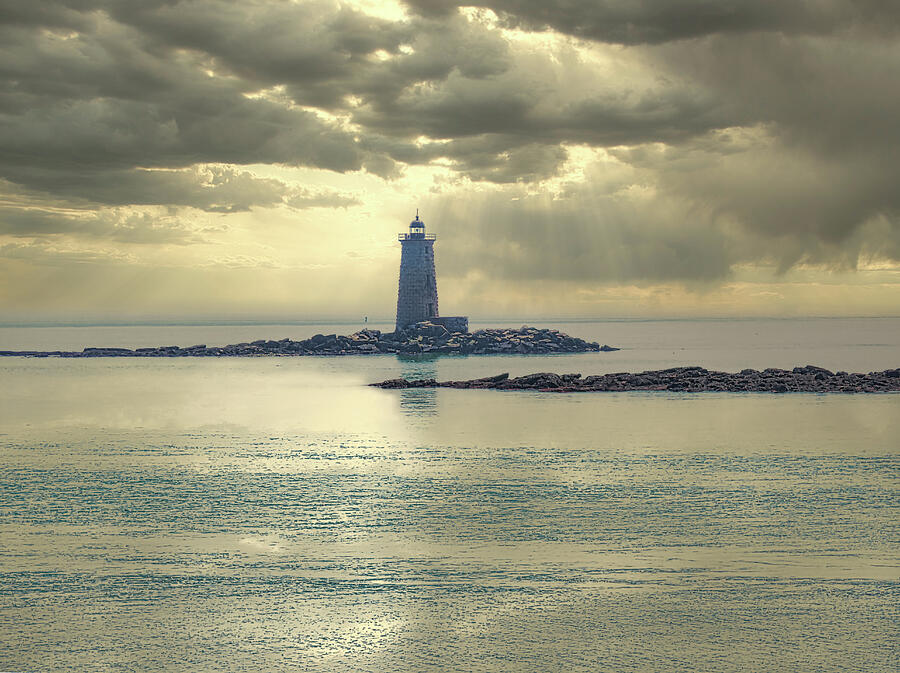 Whaleback Light Glory Photograph by Scott Loring Davis - Pixels