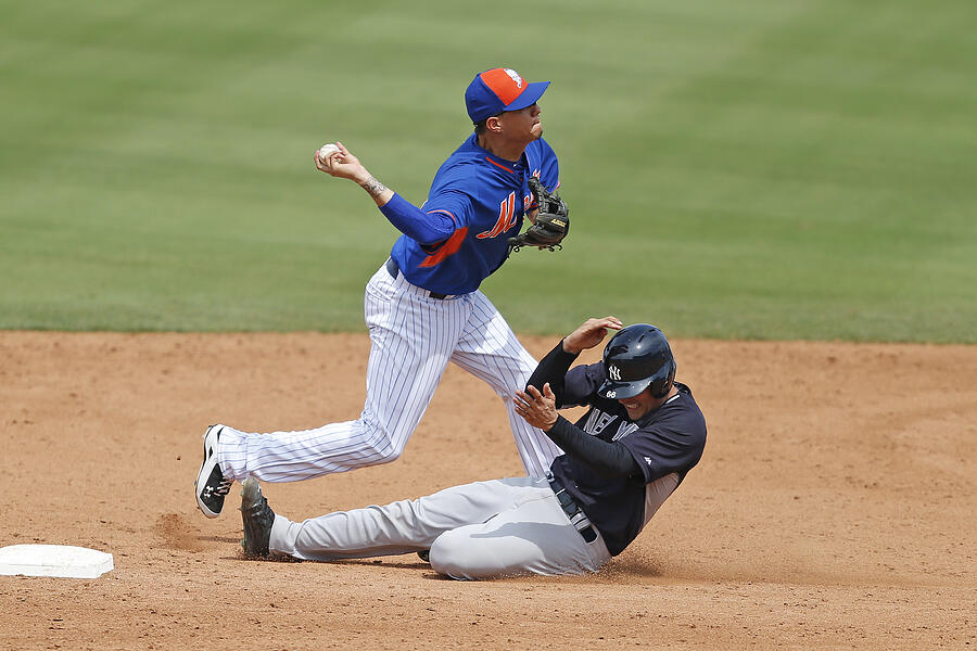 Wilmer Flores #2 Photograph by Joel Auerbach