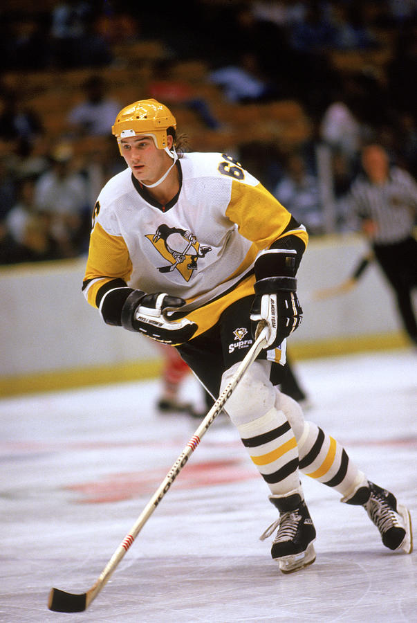Pittsburgh Penguins #20 Photograph by B Bennett