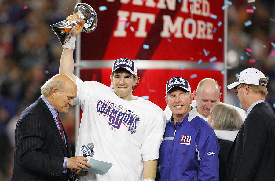 Super Bowl XLII #20 Photograph by Streeter Lecka