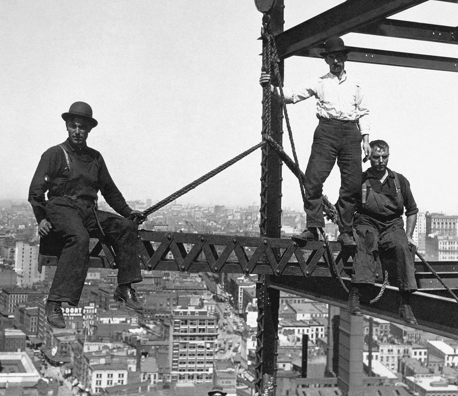 200 Feet Above Ground - Skyscraper Construction - New York 1907 Photograph by War Is Hell Store