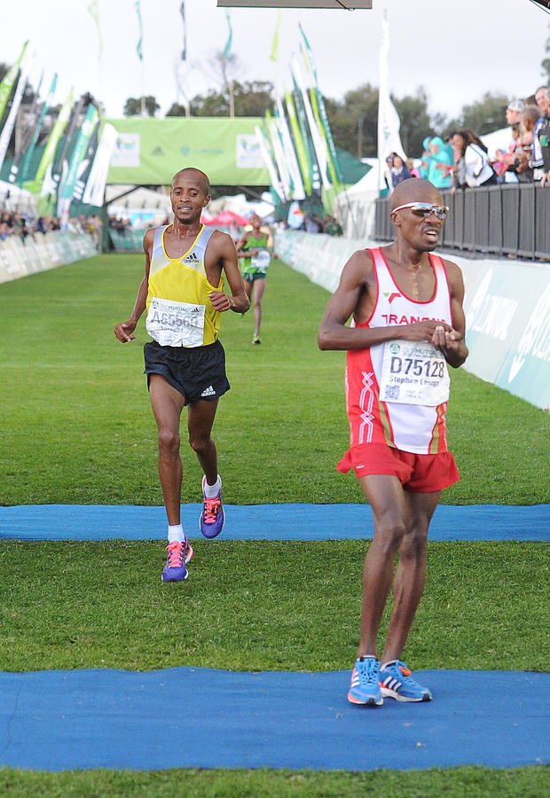 2013 Old Mutual Two Oceans Marathon Photograph by Gallo Images