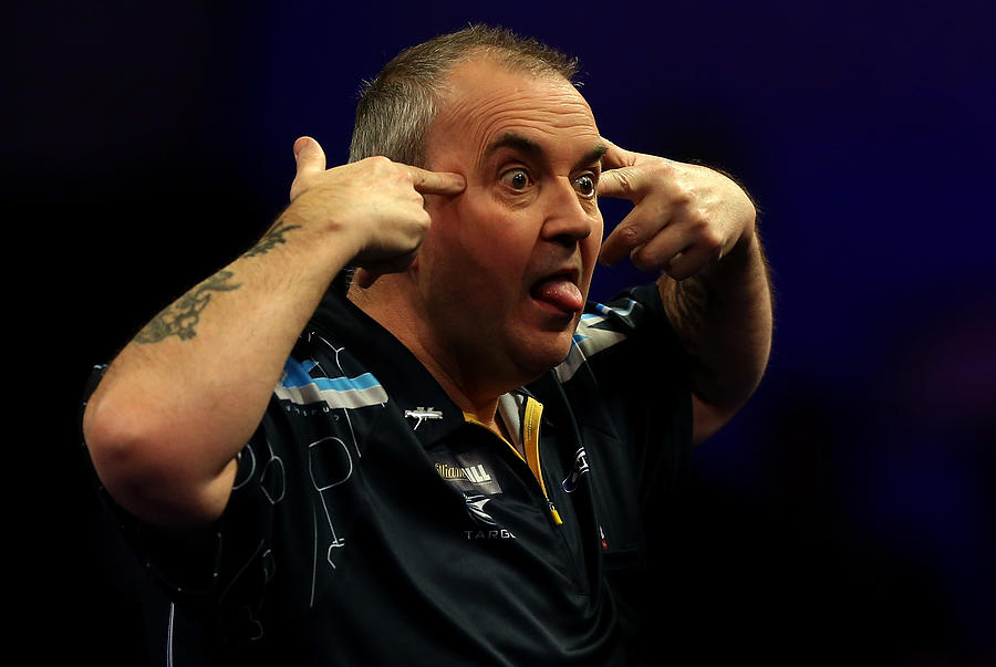 2015 William Hill PDC World Darts Championships - Day Twelve Photograph by Ben Hoskins