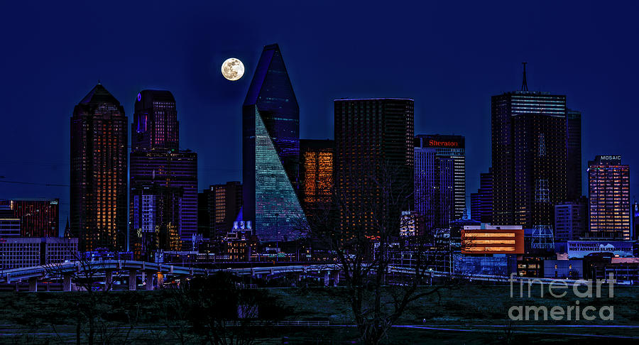 2019 Dallas Texas Super Moon Photograph by Charles Dobbs