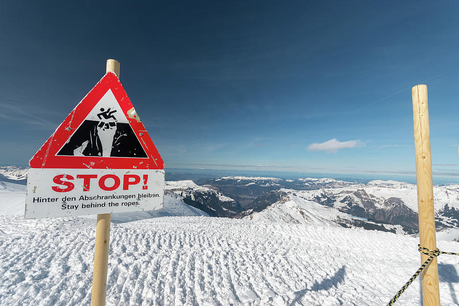 Incredible alpine scenery from the top of the Jungfraujoch in ...