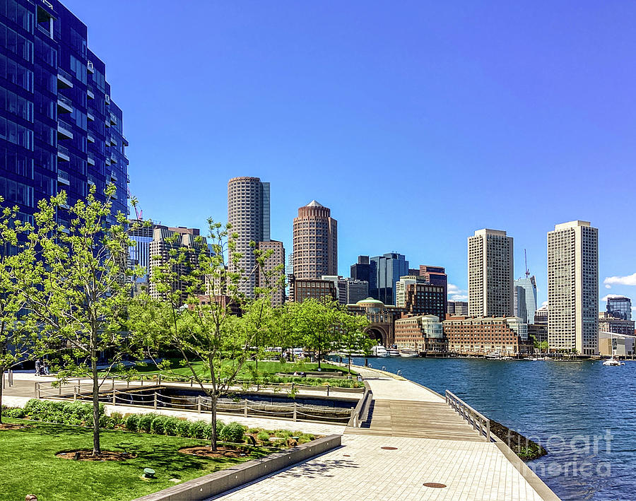 Boston%27s+Seaport+District+Undergoes+Transformation+into+Innovation+Hub