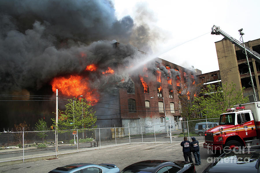 May 2nd 2006  Spectacular Greenpoint Terminal 10 Alarm Fire in Brooklyn, NY #27 Photograph by Steven Spak