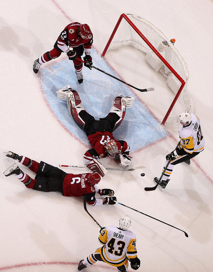 Pittsburgh Penguins v Arizona Coyotes #29 Photograph by Christian Petersen