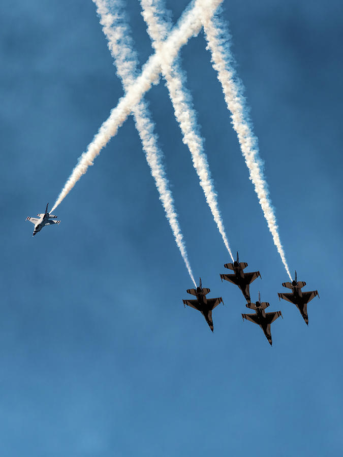 The U.S.A.F. Thunderbirds #29 Photograph by Ron Dubin