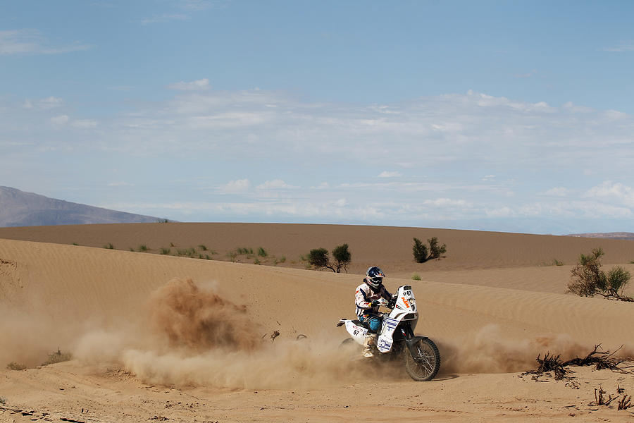 2012 Dakar Rally - Day Five #3 Photograph by Bryn Lennon