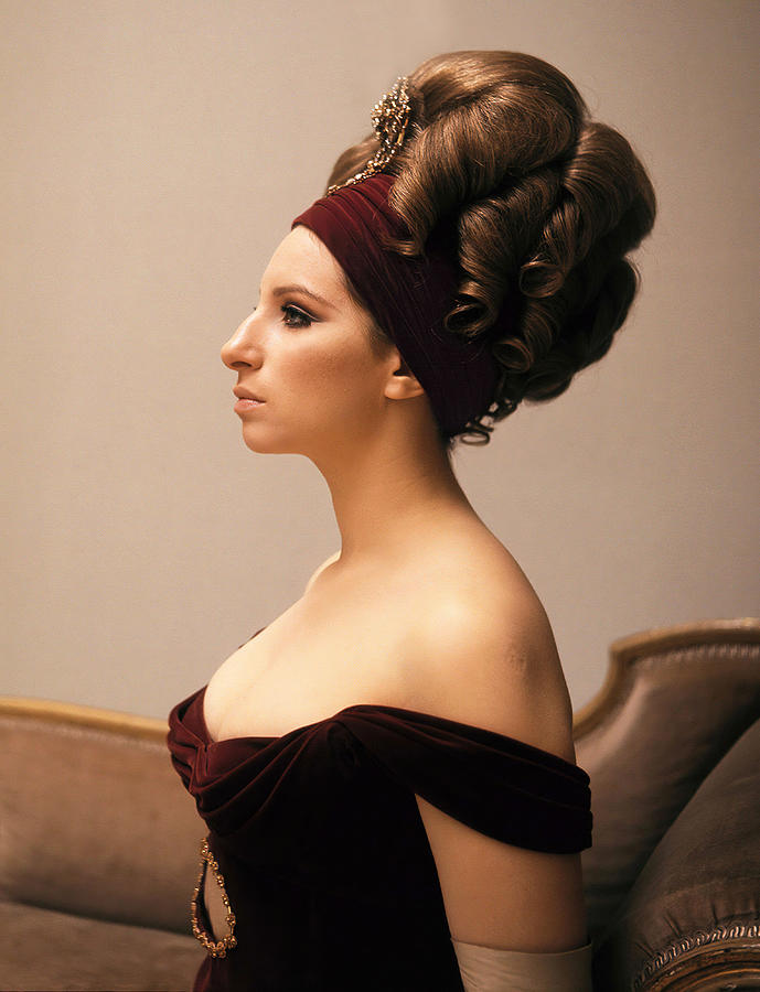 BARBRA STREISAND in ON A CLEAR DAY YOU CAN SEE FOREVER -1970-, directed by VINCENTE MINNELLI. #3 Photograph by Album