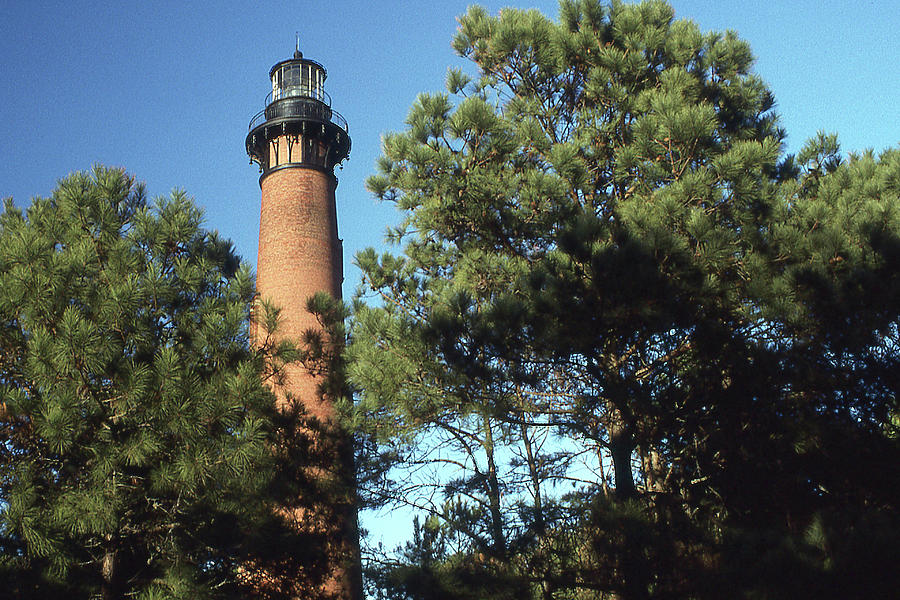 Currituck Beach Light Photograph by Herbert Gatewood - Fine Art America