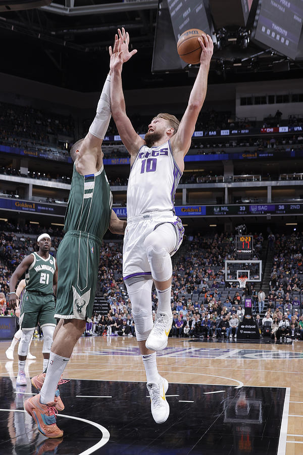 Domantas Sabonis #3 Photograph by Rocky Widner Domantas Sabonis #3 Photograph by Rocky Widner