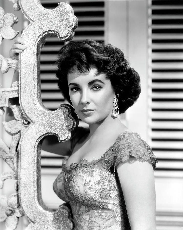 ELIZABETH TAYLOR in ELEPHANT WALK -1954-, directed by WILLIAM DIETERLE. #3 Photograph by Album