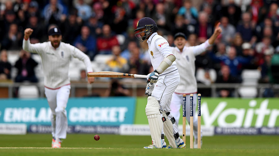 England v Sri Lanka: 1st Investec Test - Day Three #3 Photograph by Stu Forster