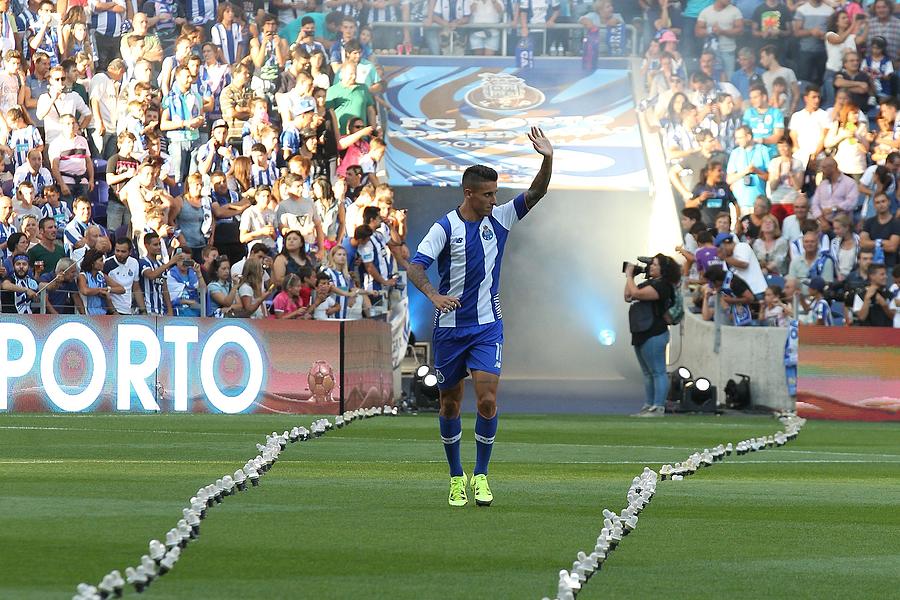 FC Porto v Napoli: Pre-Season Friendly #3 Photograph by Carlos Rodrigues