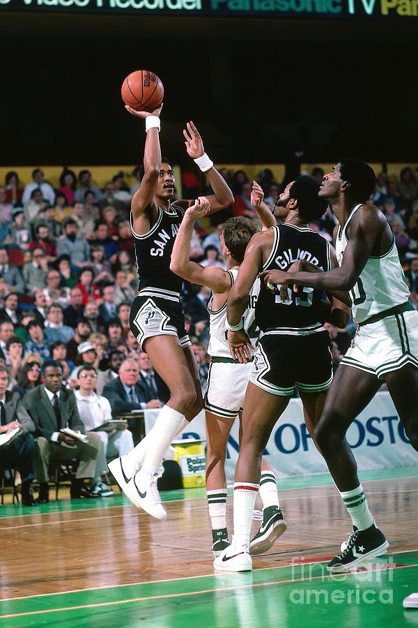 George Gervin #3 Photograph by Dick Raphael