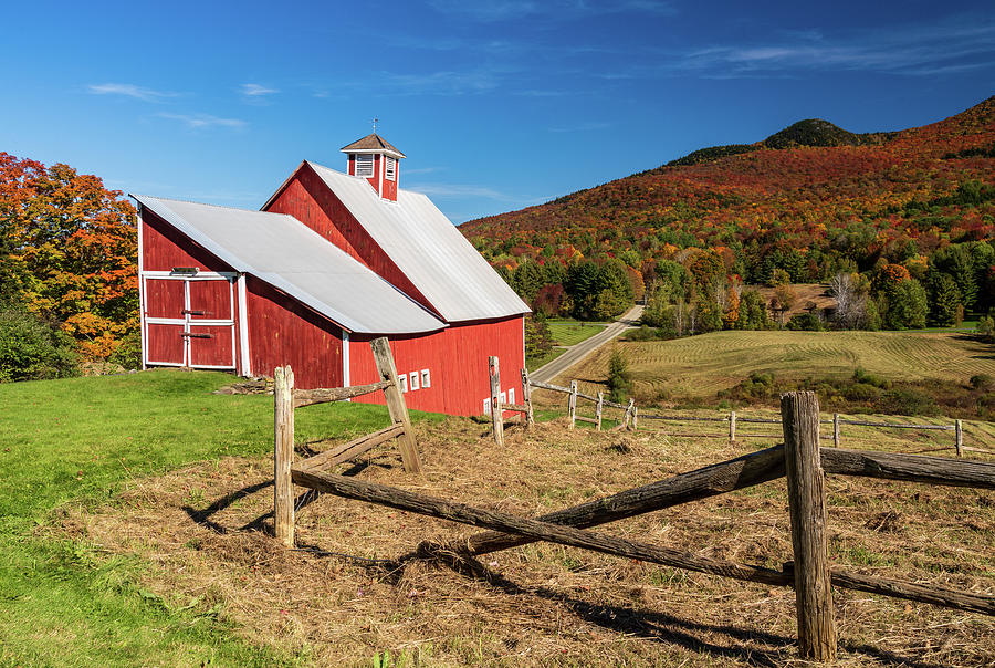 Grandview Farm barn with fall colors in Vermont Photograph by Steven ...