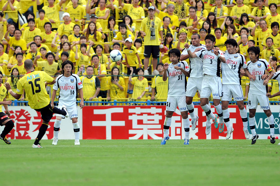 Kashiwa Reysol v Kawasaki Frontale - 2012 J.League #3 Photograph by Hiroki Watanabe