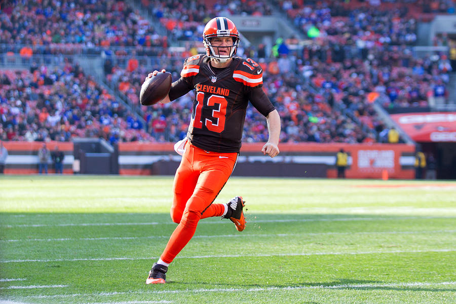 NFL: NOV 27 Giants at Browns #3 Photograph by Icon Sportswire