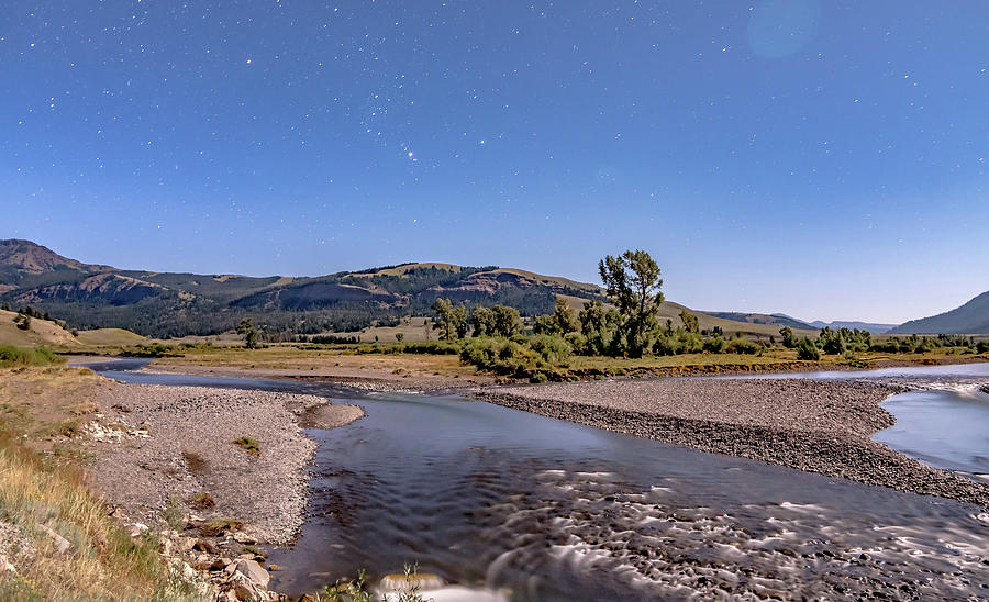 Soda Butte Creek is a major tributary of the Lamar River at Yell ...