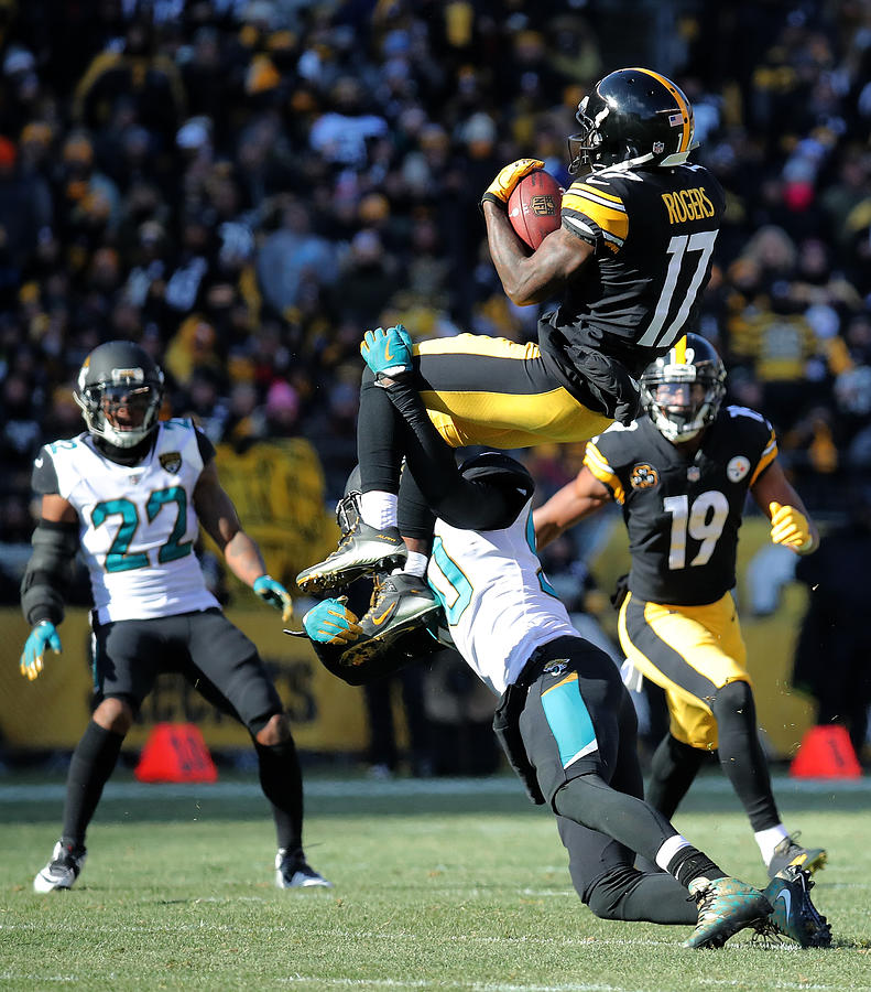 Divisional Round - Jacksonville Jaguars v Pittsburgh Steelers #32 Photograph by Brett Carlsen