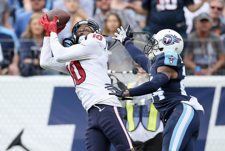 Houston Texans v Tennessee Titans #33 Photograph by Andy Lyons
