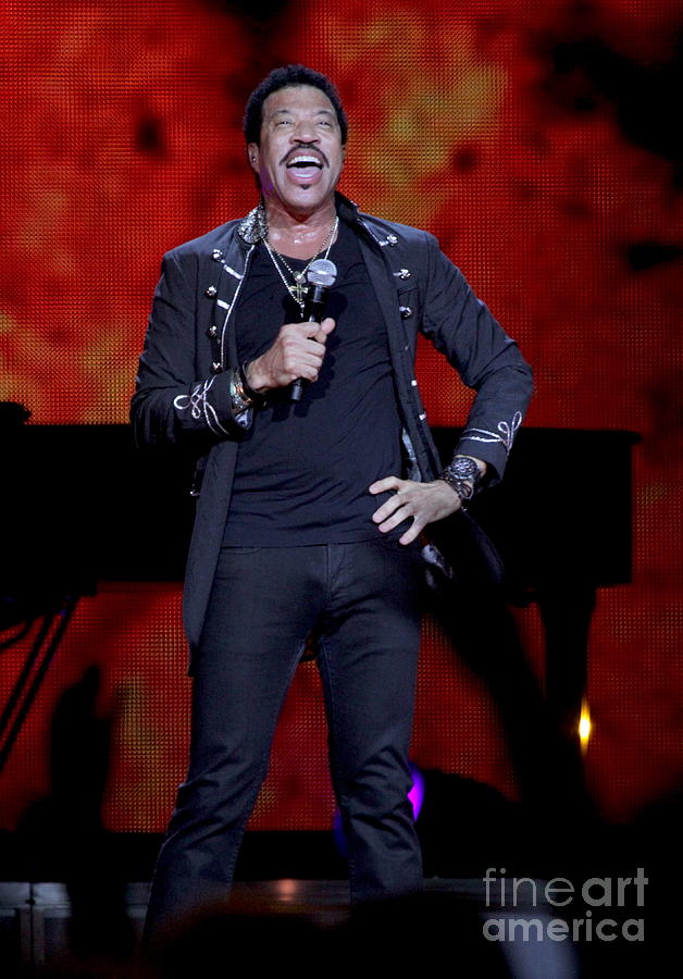 Lionel Richie #33 Photograph by Concert Photos - Fine Art America