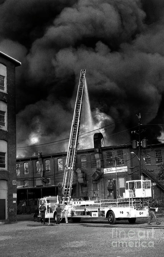 9-02-85 Passaic, NJ Labor Day Fire, Conflagration  #34 Photograph by Steven Spak