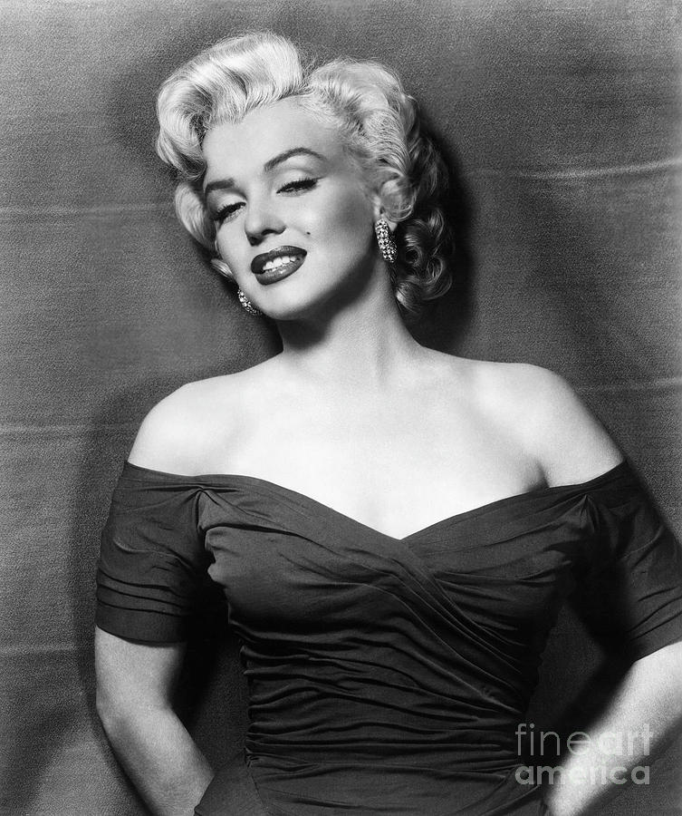 Marilyn Monroe Photograph by Granger
