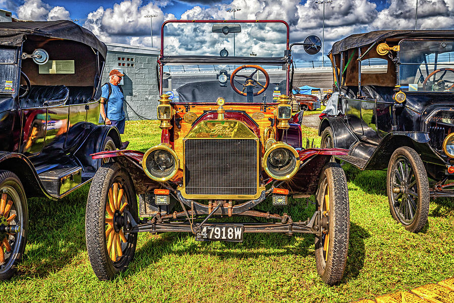 1914 Ford Model T 3 Door Touring Photograph by Gestalt Imagery - Fine ...