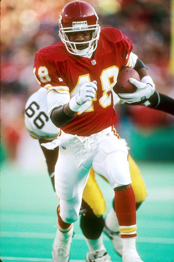 1993 AFC Wild Card Game - Pittsburgh Steelers v Kansas City Chiefs #4 Photograph by Joseph Patronite