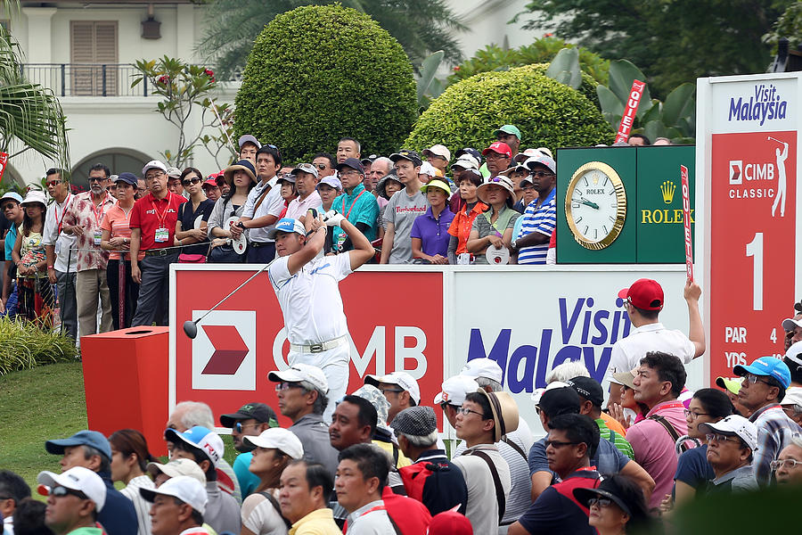2016 CIMB Classic Golf - Day 4 #4 Photograph by Stanley Chou