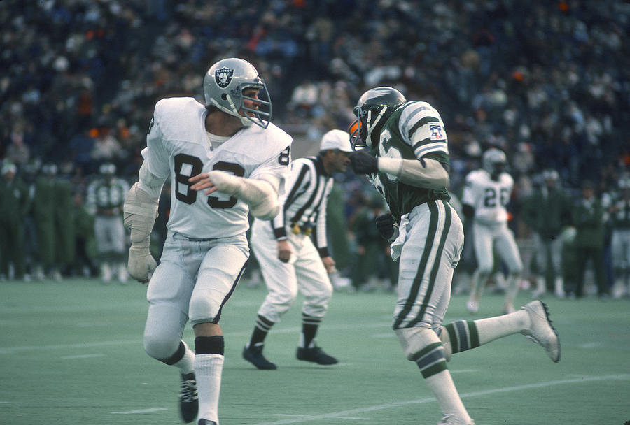Oakland Raiders v Philadelphia Eagles #4 Photograph by Focus On Sport
