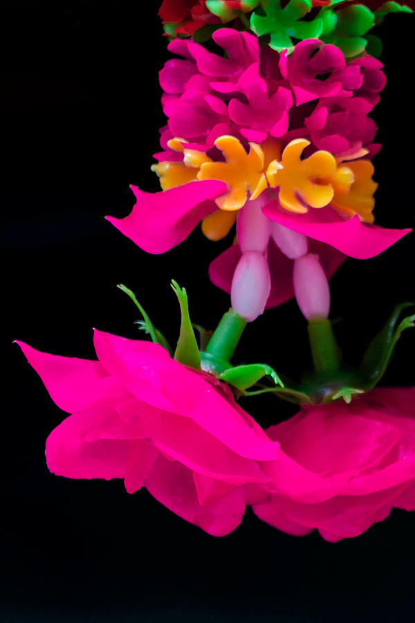 Phuang Malai: A Thai Floral Garland #4 Photograph by Gabriel Perez