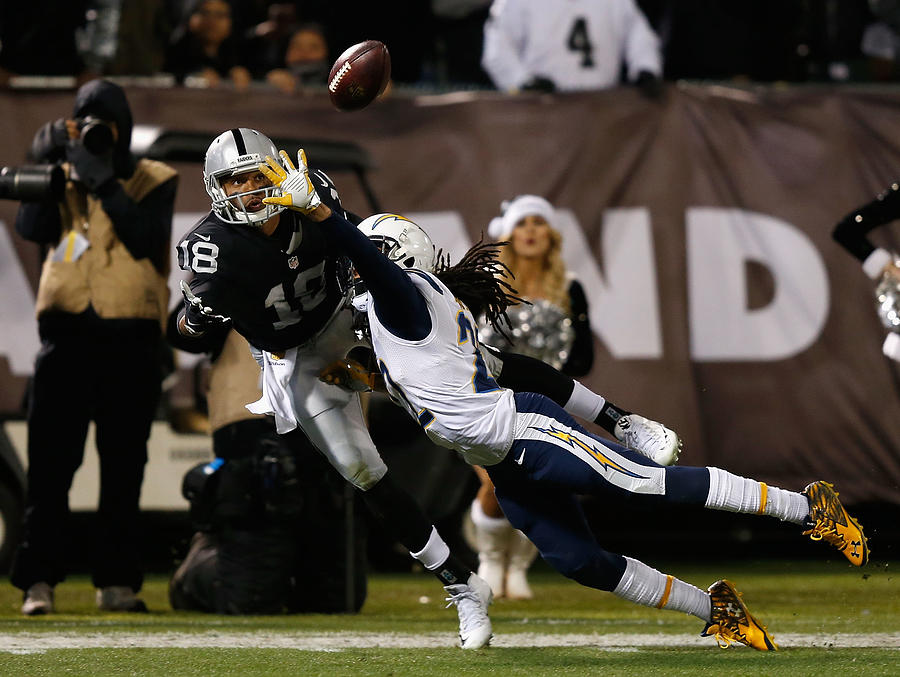 San Diego Chargers v Oakland Raiders #4 Photograph by Lachlan Cunningham