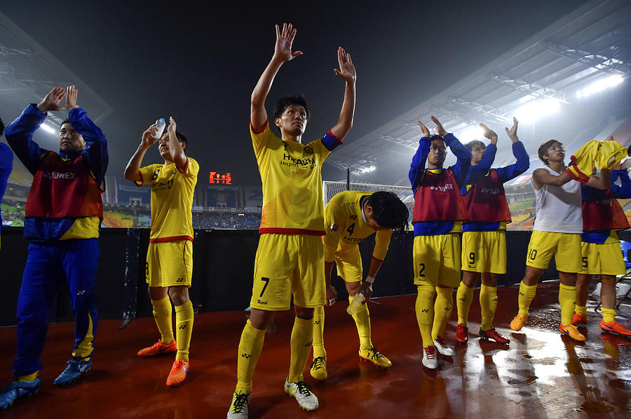 Suwon Samsung FC v Kashiwa Reysol - AFC Champions League Round of 16 #4 Photograph by Koki Nagahama