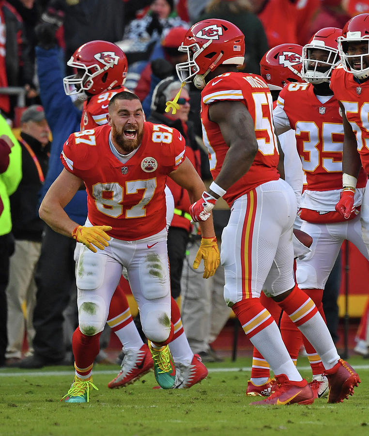 Travis Kelce Photograph by Peter Aiken - Pixels