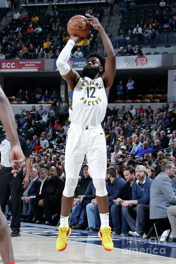Tyreke Evans #4 Photograph by Ron Hoskins