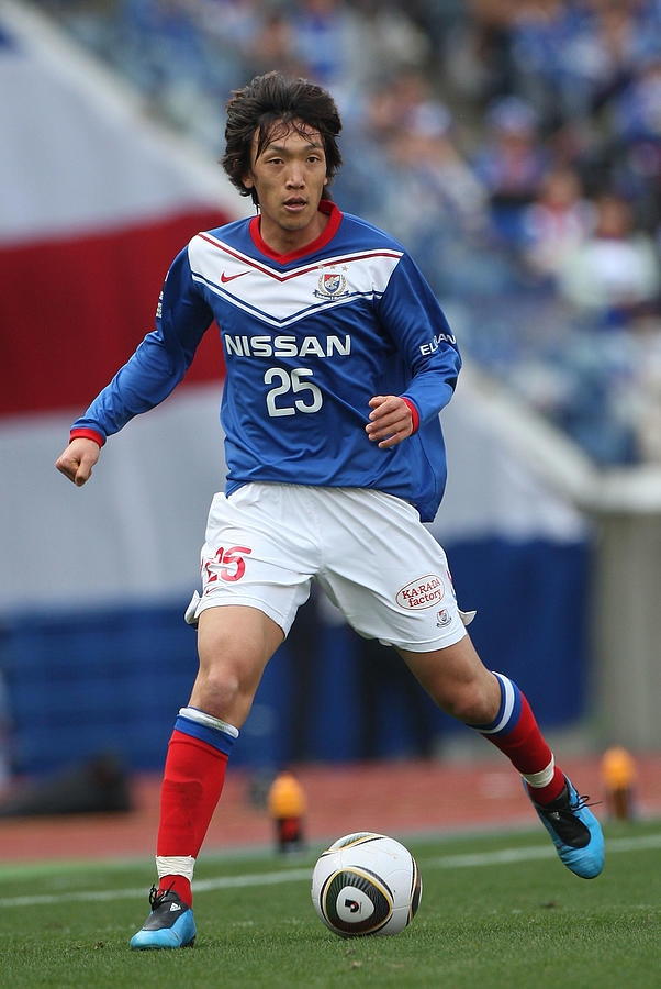 Yokohama Marinos v Shonan Bellmare - J. League Soccer #4 Photograph by Koichi Kamoshida