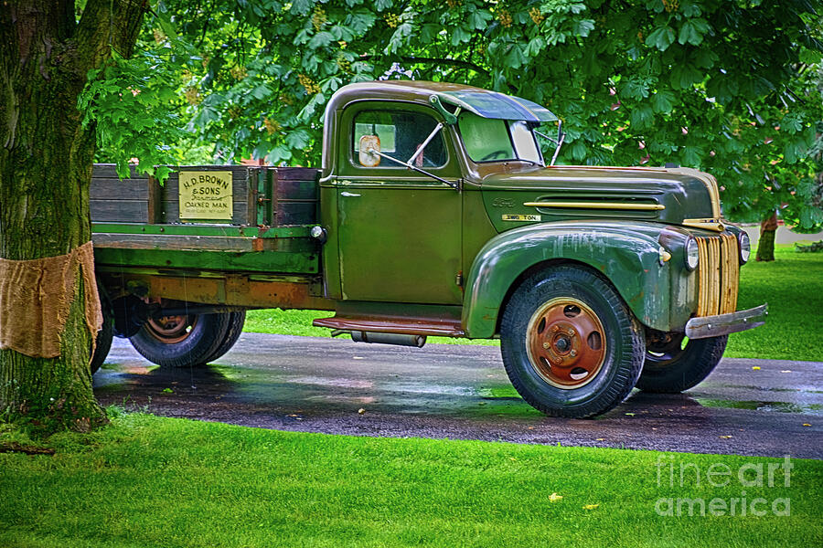 46 Ford Truck Two Ton Photograph by Robert Alsop - Pixels