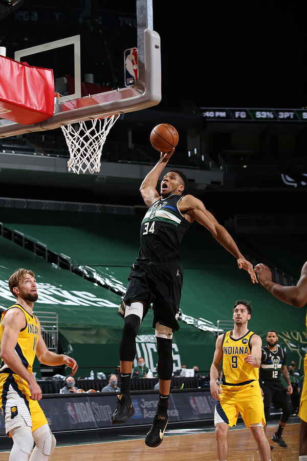 Giannis Antetokounmpo #47 Photograph by Gary Dineen