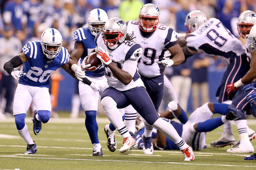 New England Patriots v Indianapolis Colts #47 Photograph by Andy Lyons