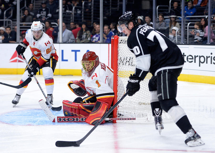 Calgary Flames v Los Angeles Kings #49 Photograph by Harry How