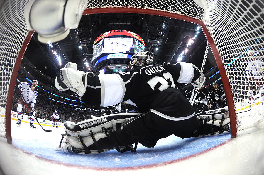 2014 NHL Stanley Cup Final - Game Five #5 Photograph by Harry How