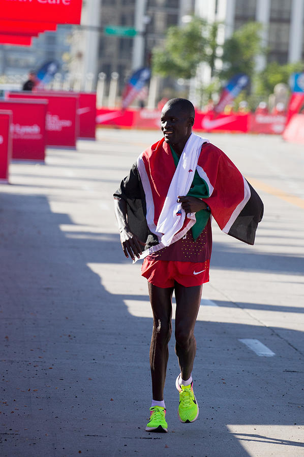 2016 Bank of America Chicago Marathon #5 Photograph by Tasos Katopodis