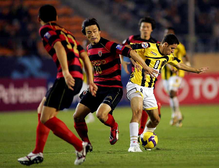 Al Ittihad v Pohang Steelers - 2009 AFC Champions League Final #5 Photograph by Koji Watanabe
