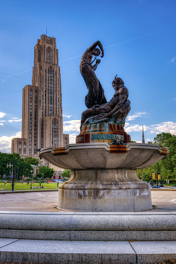 University Of Pittsburgh Photograph - Cathedral of Learning #5 by Kenneth Byron